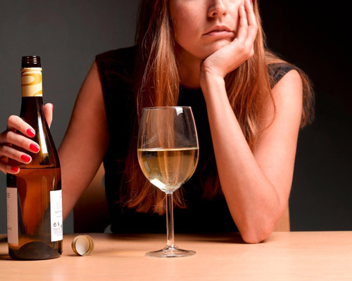 Анонимное лечение женского алкоголизма в Пласте